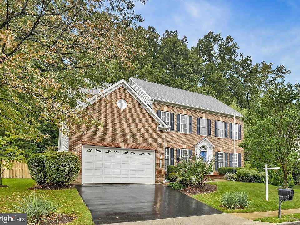 1st image of 13032 Dunhill Dr