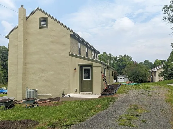 376 Garey Rd, Douglassville, PA 19518