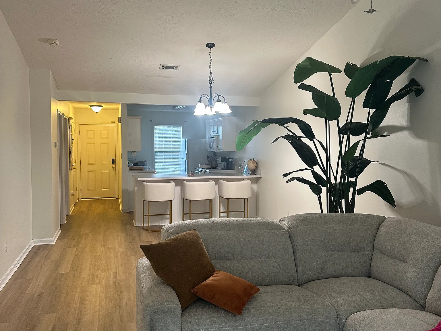 2 bed, 1092 sqft, $1,600 — Photo 4