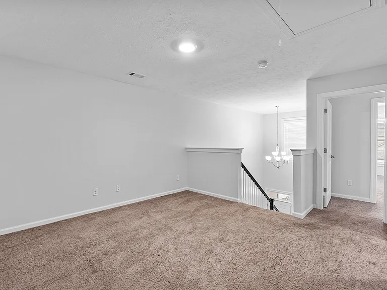 597 Vinings Dr — Photo 14