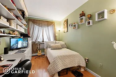 Rented by Leslie J. Garfield