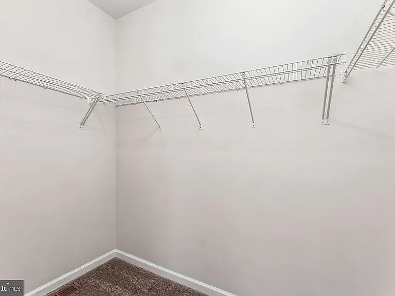 9304 Barnes Loop — Photo 4