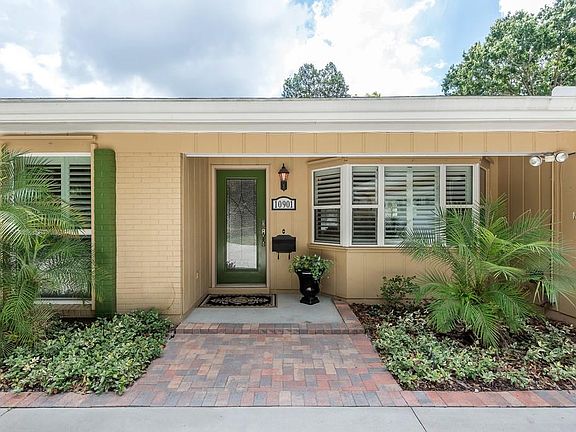 3rd image of 10901 Orange Grove Dr