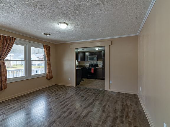 5th image of 220 Buckeye St