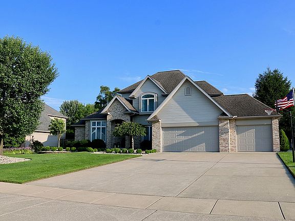 2nd image of 1454 Old Farm Ln