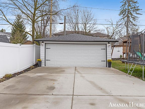 5th image of 1530 Sherwood Ave SE
