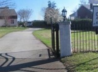 4309 Hatton Point Rd, Portsmouth, VA 23703