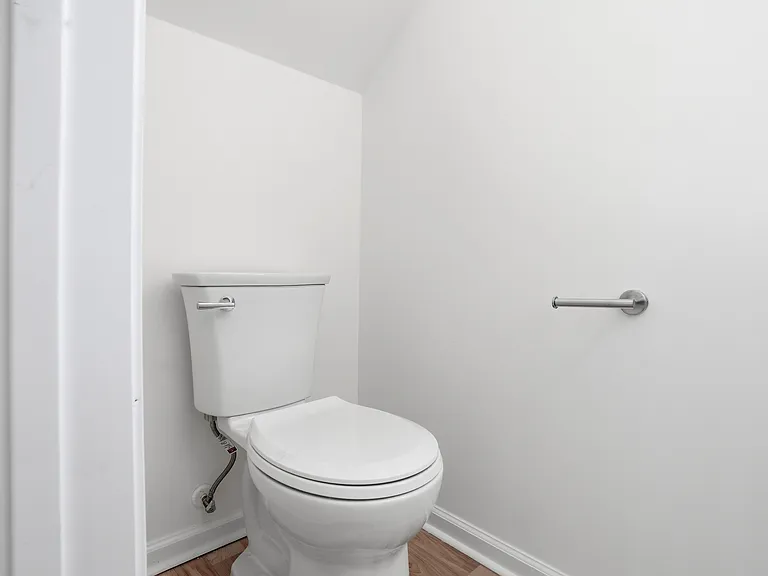 516 Singletary St SE — Photo 33