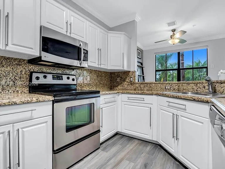 4600 SW 160th Ave #625 — Photo 4