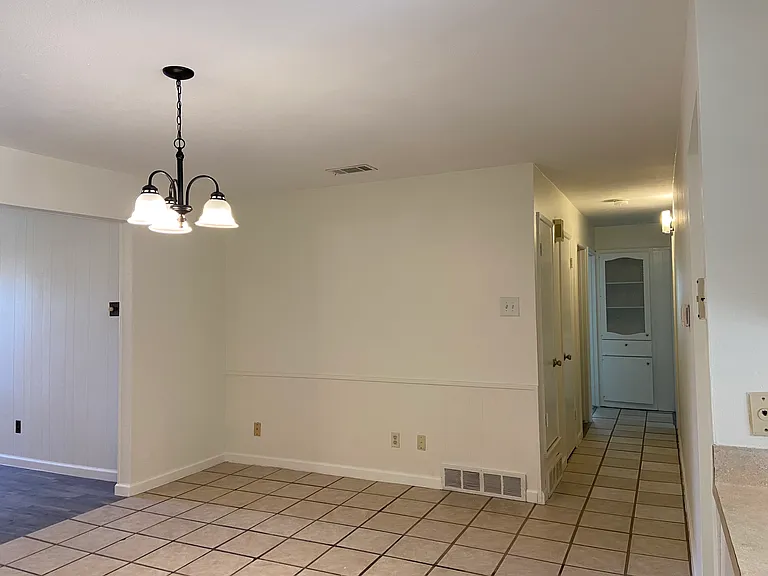 212 N Bowser Rd — Photo 15