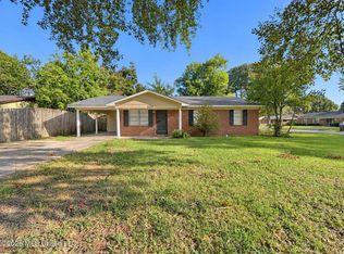1598 Lisa Dr, Greenville, MS 38703