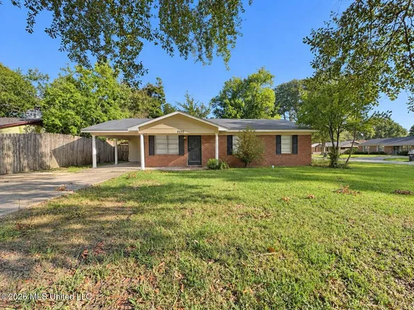 1598 Lisa Dr, Greenville, MS 38703