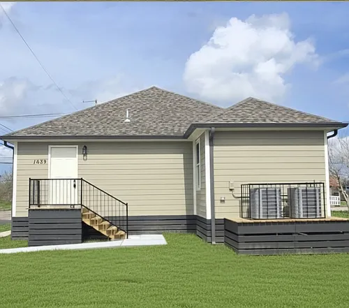 5900 N Derbigny St Photo 1