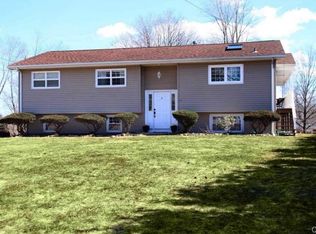 4 Richlee Rd, Norwalk, CT 06851