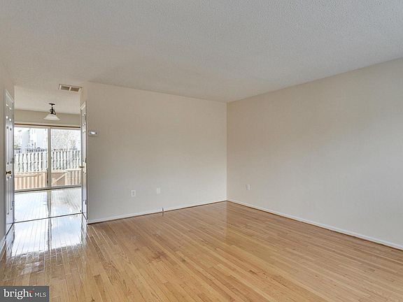 3rd image of 6579 Old Carriage Dr