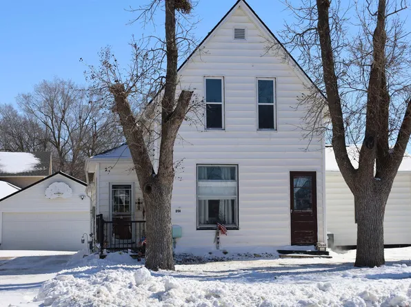 304 S Marshall St, Rock Rapids, IA 51246