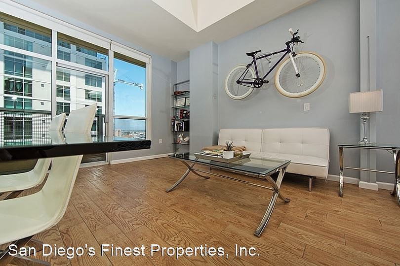 1st image of 350 W Ash St Unit 906