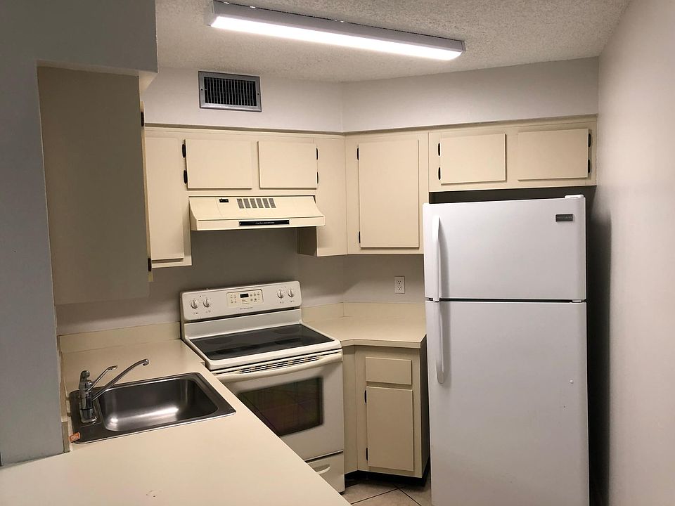 1st image of 3639 Atrium Dr