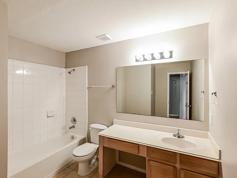 3306 Coldwater Canyon Ln — Photo 15