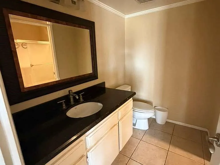 404 Goldenrod Ave — Photo 4