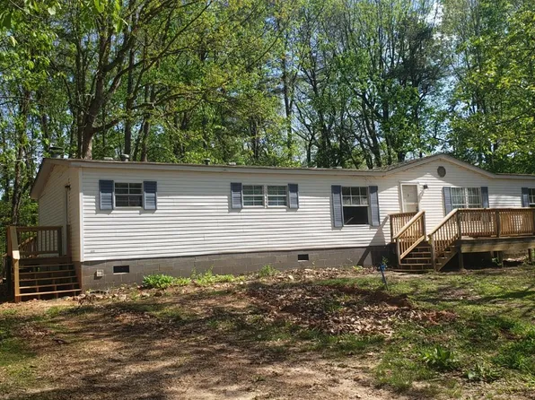 66 Brecks Ln, Farmville, VA 23901