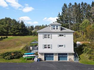 615 Tuscarora Mountain Dr, Barnesville, PA 18214