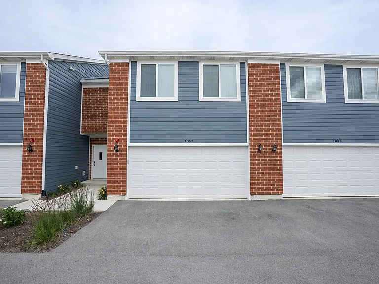1057 Gillespie Ln #1057 — Photo 1