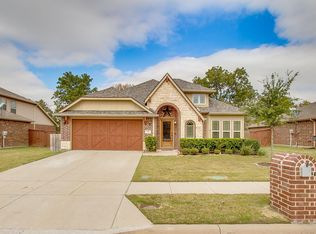 737 Fannin Dr, Lavon, TX 75166