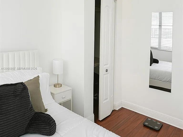 905 Brickell Bay Dr #1022 — Photo 17