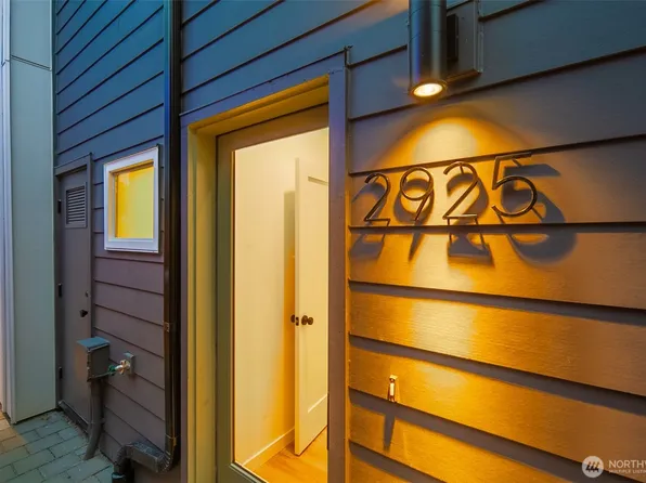 2925 39th Ave SW, Seattle, WA 98116