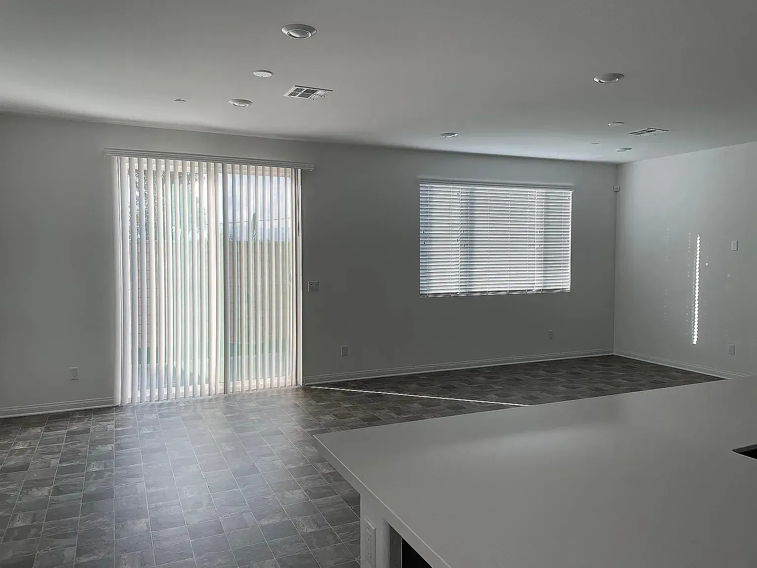 3 bed, 1949 sqft, $3,600 — Photo 4