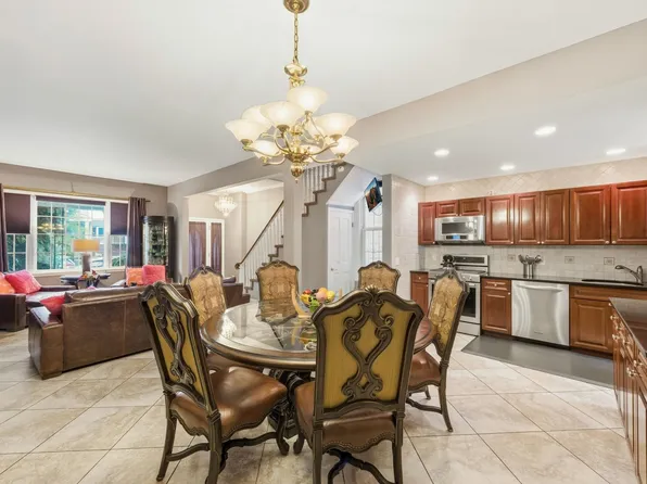 87 Sherman Place image 10 of 37