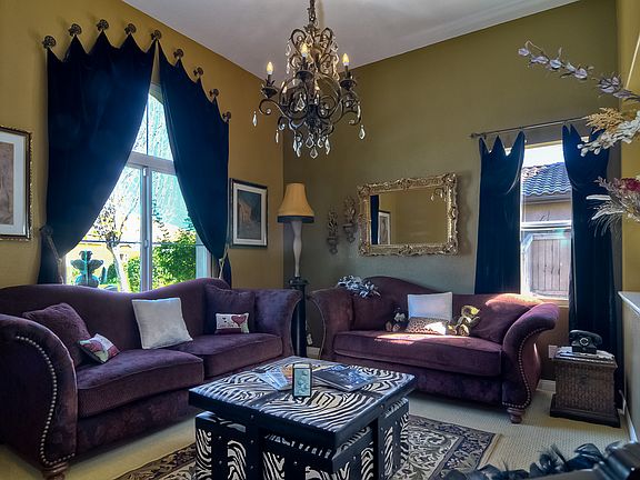 4th image of 760 Banyan Ct