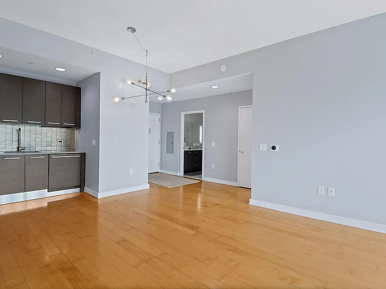 2 2nd St #1807 — Photo 8