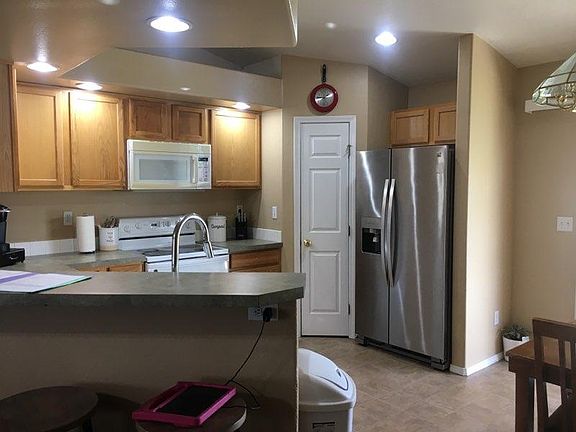 5th image of 208 N Turtle Dove Way