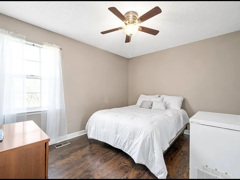 2469 Whitfield Rd — Photo 5
