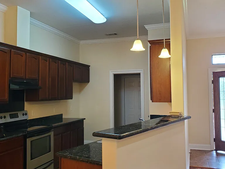 577 Panther Dr — Photo 6