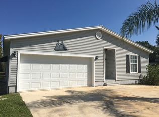 142 Floridian Club Rd, Welaka, FL 32193