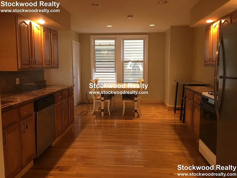 38 Mount Vernon St #2 — Photo 3