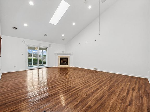 5th image of 1010 Ironwood Cir