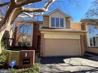 11566 Hemingway Dr, Reston, VA 20194