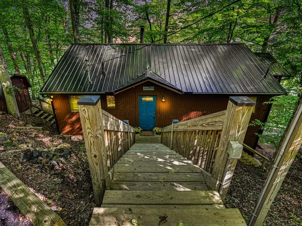 512 Natchez Ln, Sugar Grove, OH 43155