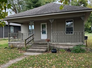 1212 S 14th St, Herrin, IL 62948