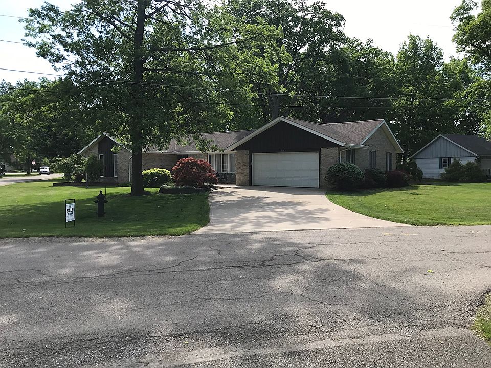 1st image of 136 Pohl Dr #5