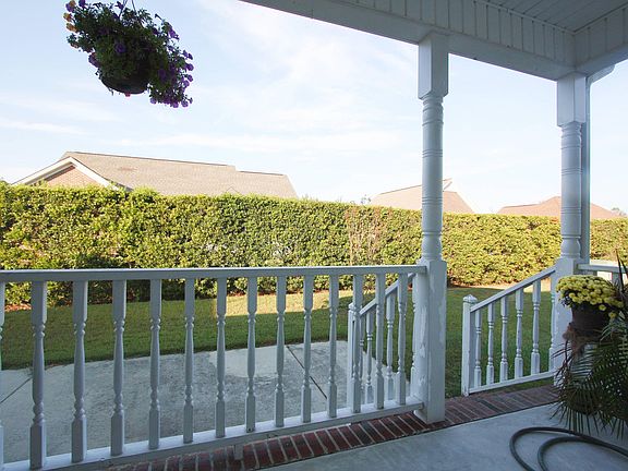 2nd image of 610 Amberdale West Circle