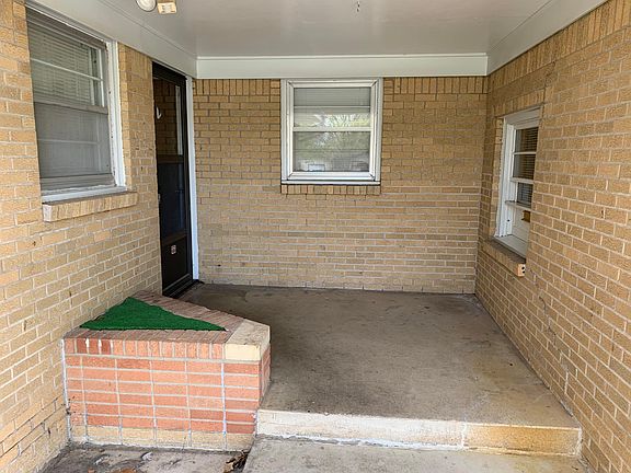 5th image of 2915 S Glenn Ave