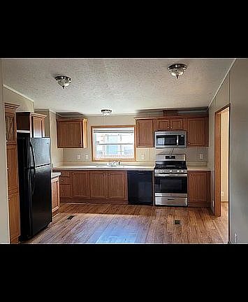 Kitchen/Dining Area