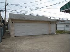 3rd image of 331 Luella Ave