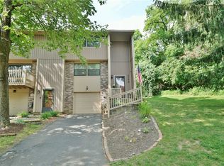 3149 Laurel Ridge Cir, Bridgeville, PA 15017