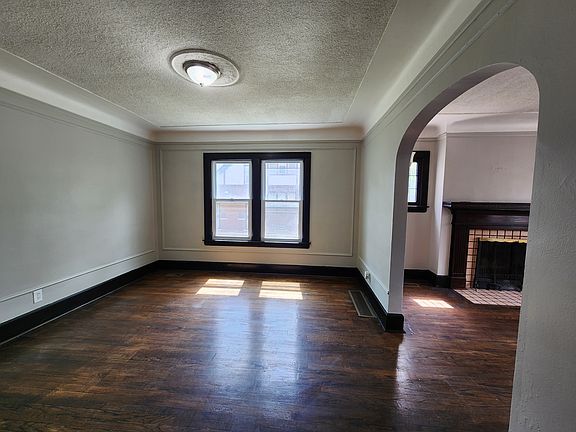 4th image of 4295 W Buena Vista St #1